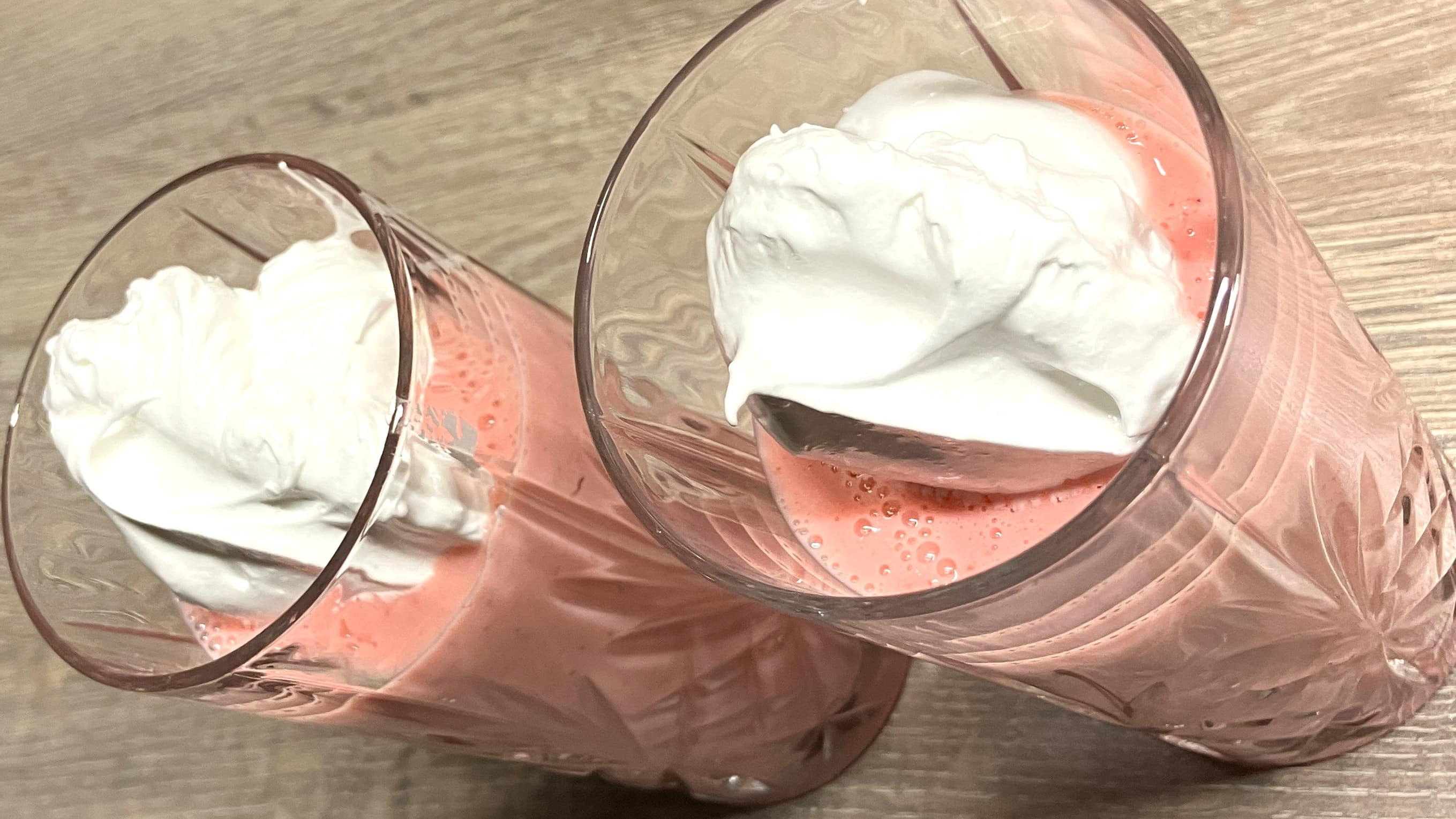 Opskrift på smoothie med Jordbær fra Vivis Pryd
